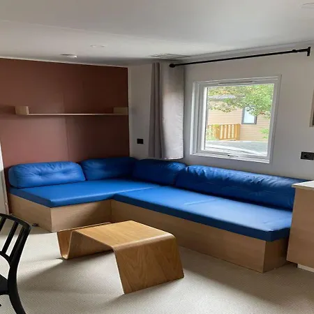 Charmant Dans Camping 5 Etoiles-lac بيسكاروس