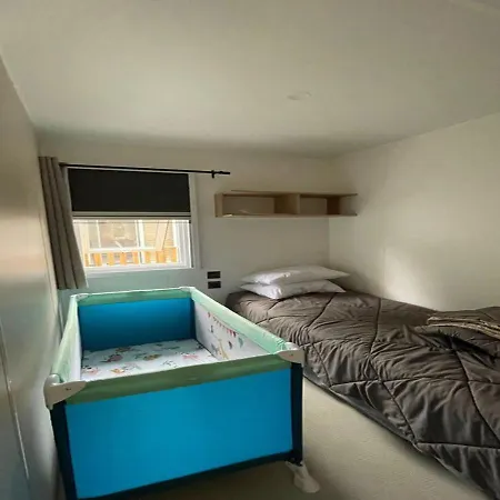 مكان تخييم Charmant Dans Camping 5 Etoiles-lac بيسكاروس