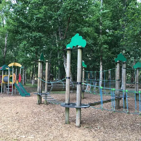 Charmant Dans Camping 5 Etoiles-lac بيسكاروس