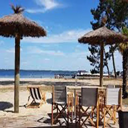 مكان تخييم Charmant Dans Camping 5 Etoiles-lac بيسكاروس