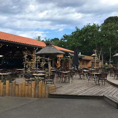 Charmant Dans Camping 5 Etoiles-lac Campsite *